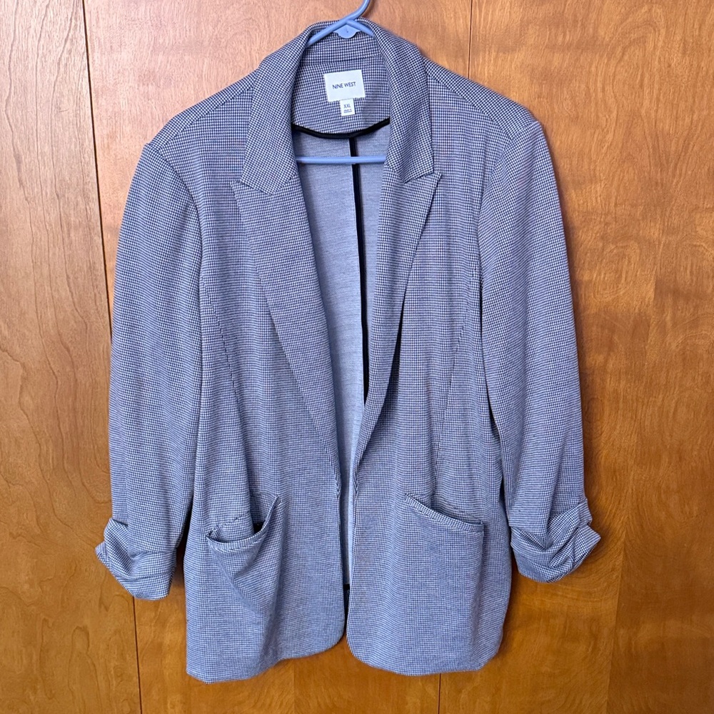 Nine West Houndstooth Gray Blazer